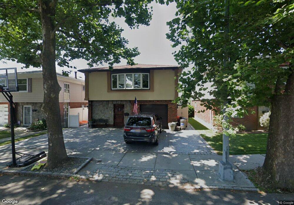 4724 167th St, Flushing, NY 11358 - photo 1