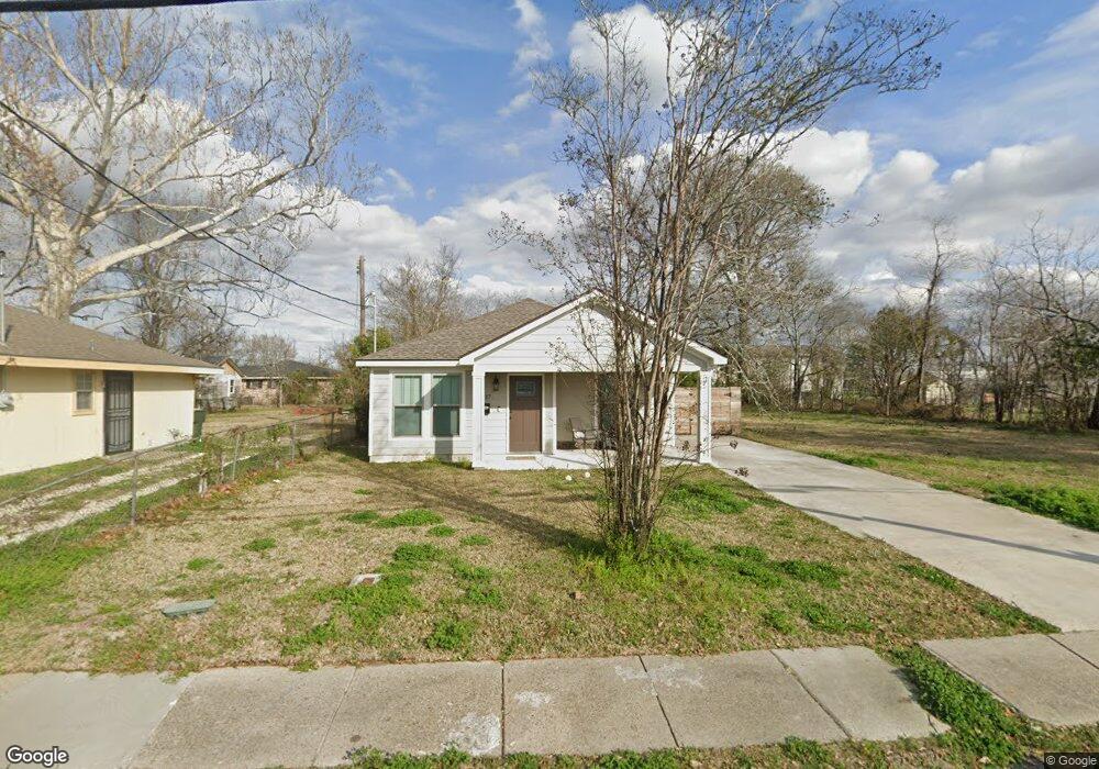 737 S Lyons St, Lake Charles, LA 70601 - photo 1