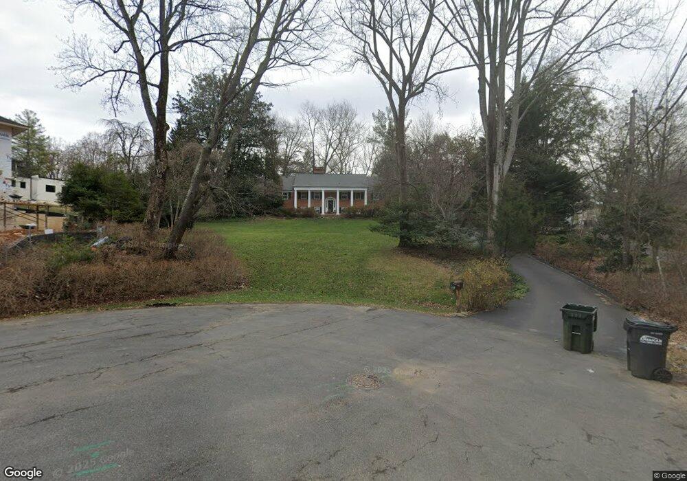 977 Saigon Cir, McLean, VA 22102 - photo 1