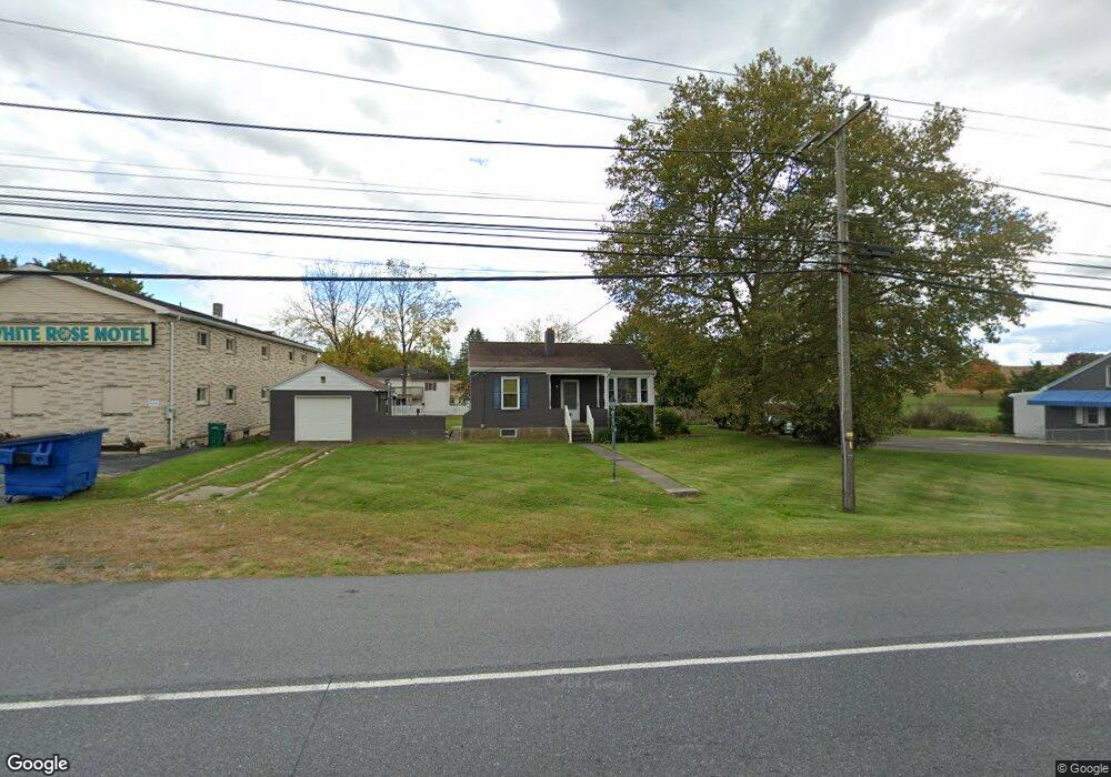 1046 E Chocolate Ave, Hershey, PA 17033 - photo 1