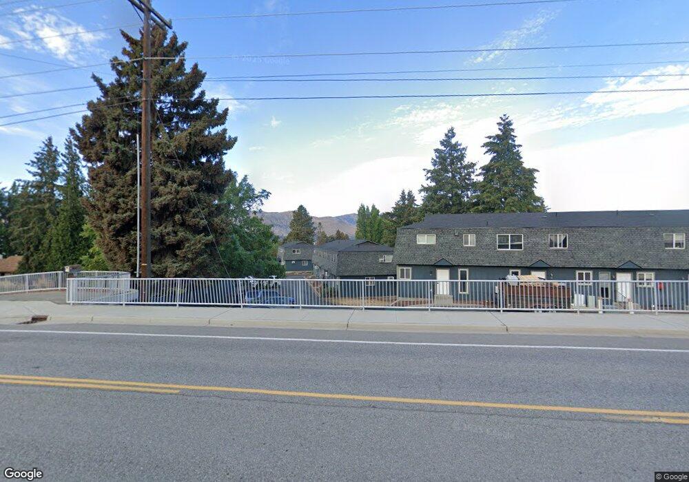 450 6th St NE, East Wenatchee, WA 98802 - photo 1