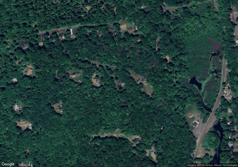 5 Covered Bridge Dr, Guilford, CT 06437 - photo 1