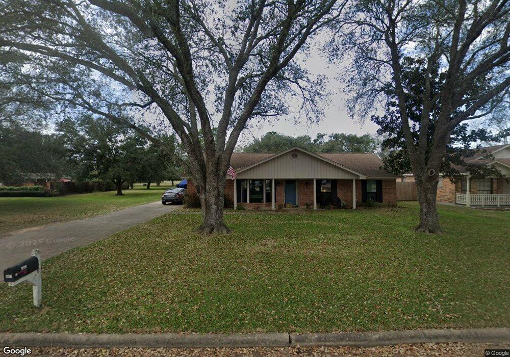 210 W Larkspur Dr, Alvin, TX 77511 - photo 1