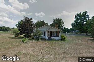 234 Maple St, Tuscarawas, OH 44682