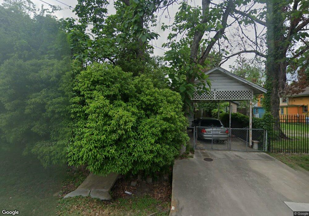 903 Caplin St, Houston, TX 77022 - photo 1