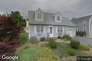 9 Taber St, Newport, RI 02840