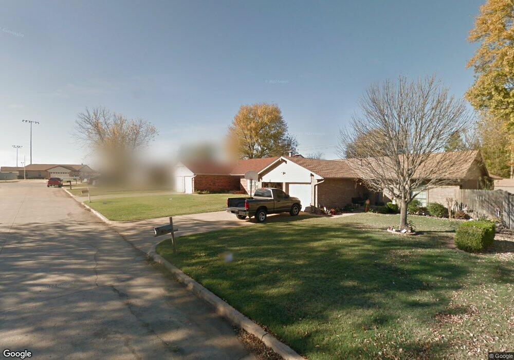 1205 NE 3rd St, Moore, OK 73160 - photo 1