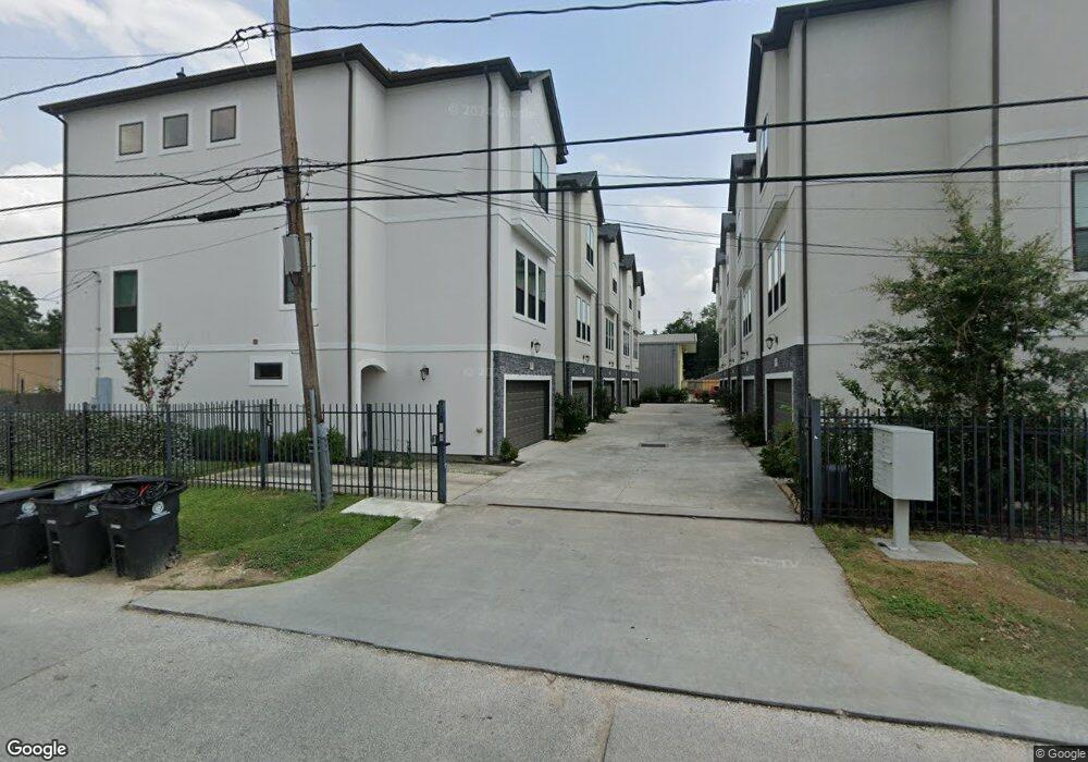 829 Wakefield Dr, Houston, TX 77018 - photo 1