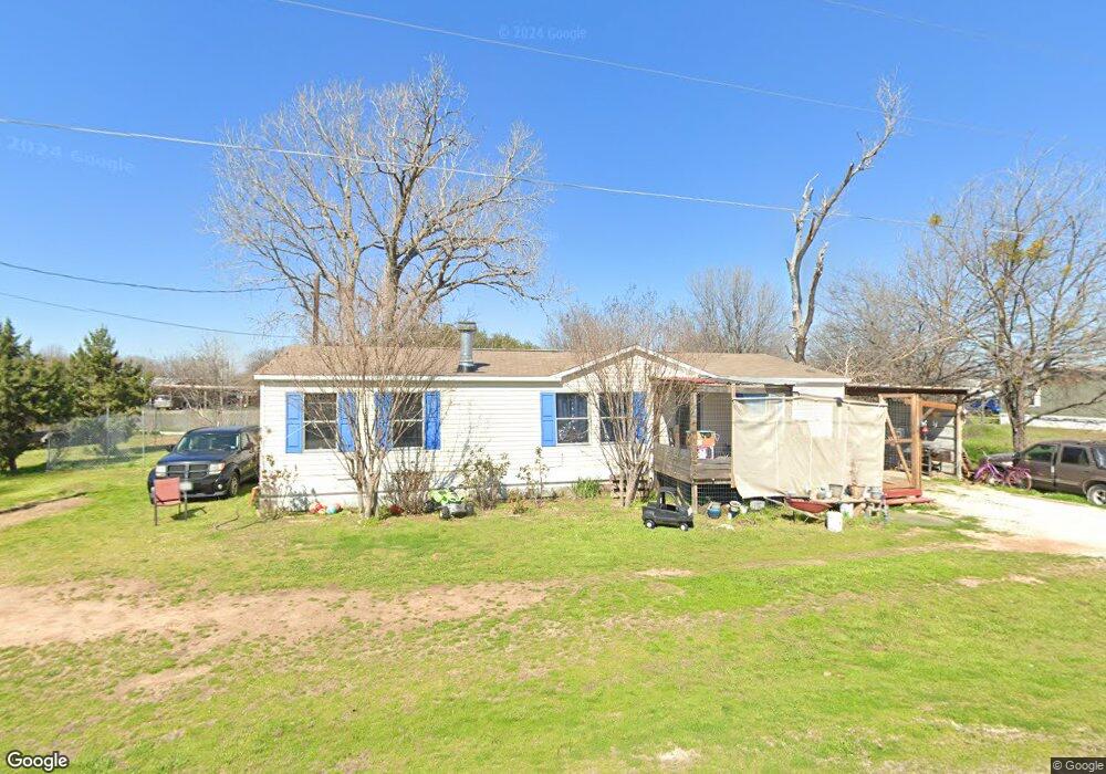 208 Macaw Dr, Granbury, TX 76049 - photo 1