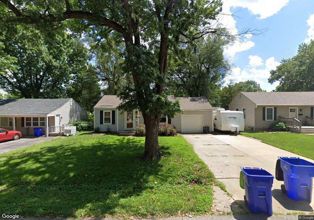 11215 W 70th St, Shawnee, KS 66203 - photo 1