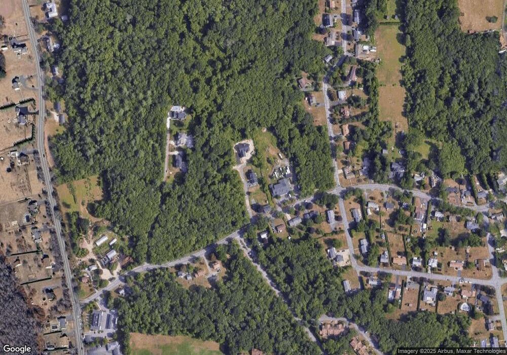 465 Russells Mills Rd, South Dartmouth, MA 02748 - photo 1