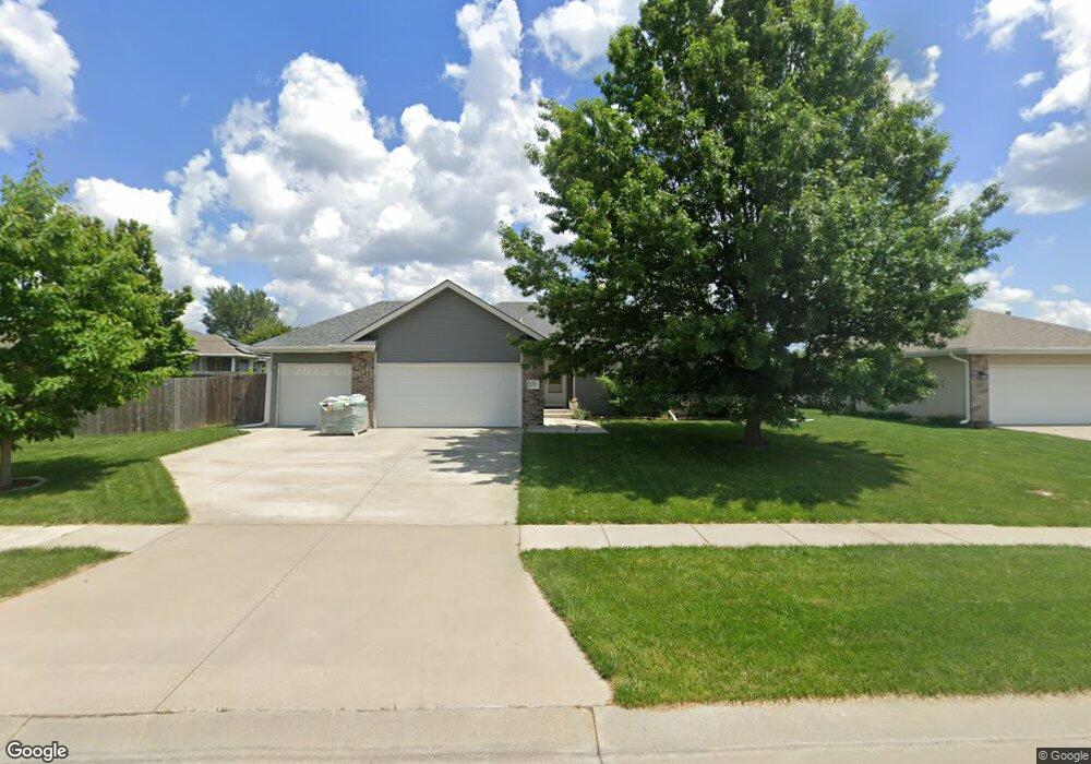 4516 SW Misty Harbor Dr, Topeka, KS 66610 - photo 1