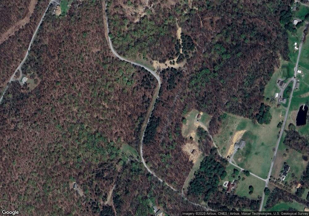 1208 Quaint Acres Ln, Berkeley Springs, WV 25411 - photo 1