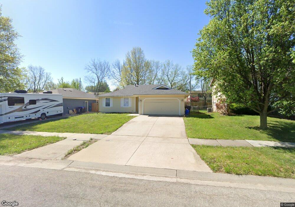 7301 SW 27th St, Topeka, KS 66614 - photo 1