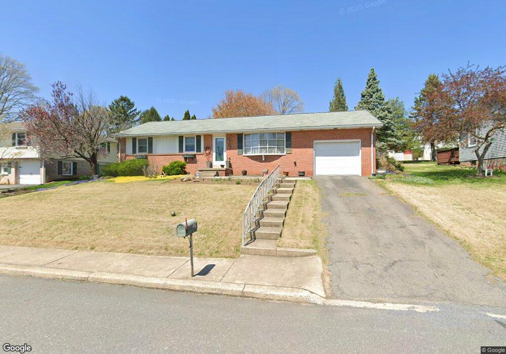 331 Valley View Dr, New Holland, PA 17557 - photo 1