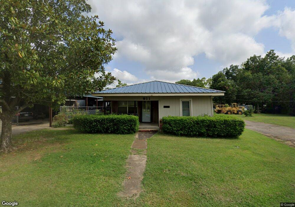 611 E Lowery St, Hugo, OK 74743 - photo 1