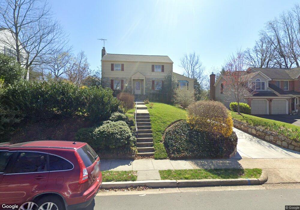 1873 Patrick Henry Dr, Arlington, VA 22205 - photo 1