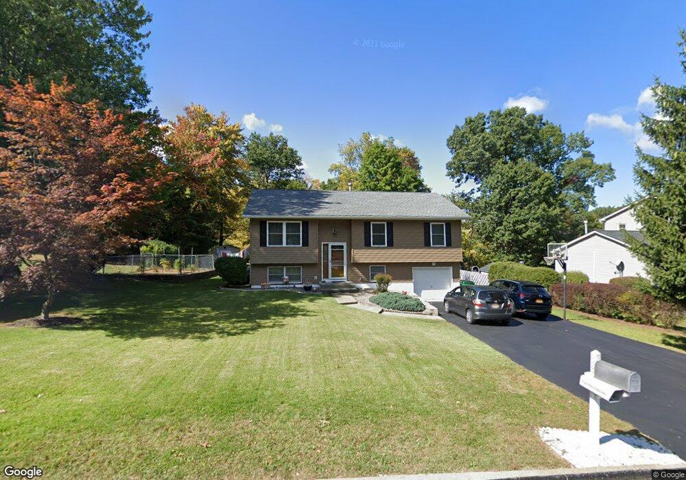 28 Maine Dr, Newburgh, NY 12550 - photo 1