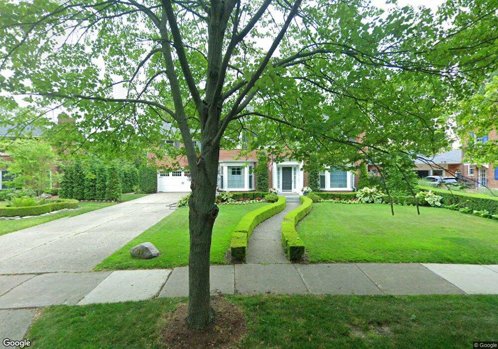 36 Edgemere Rd, Grosse Pointe Farms, MI 48236 - photo 1
