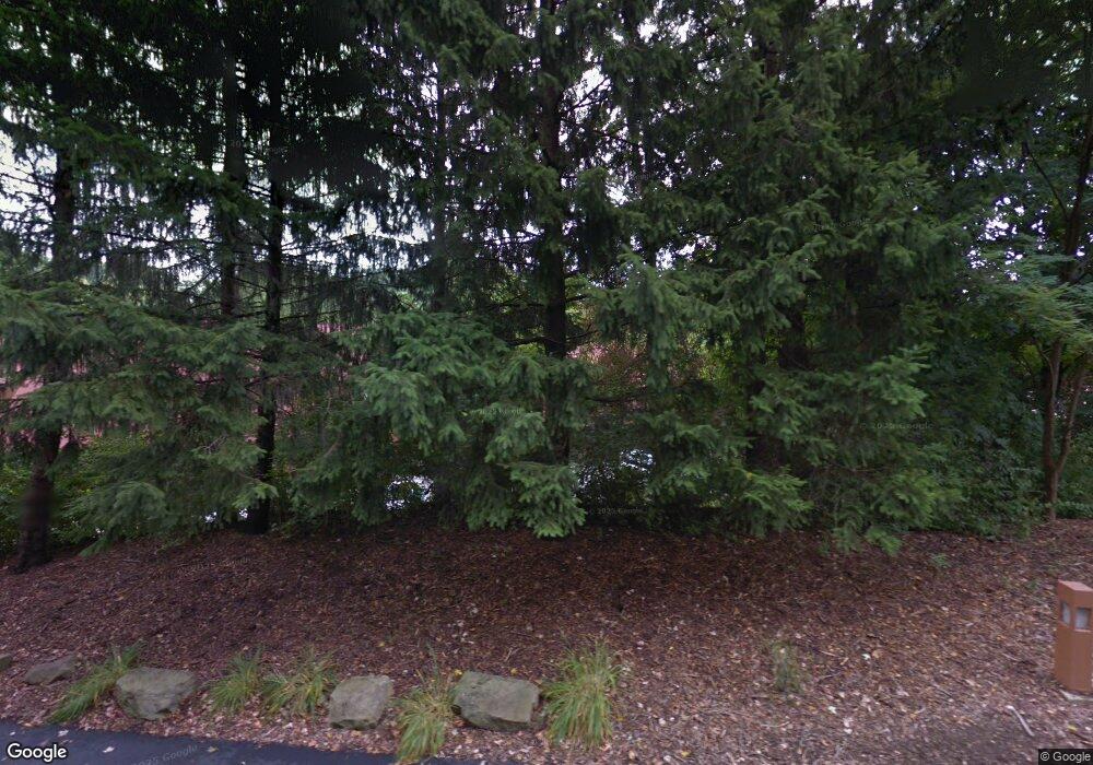 25002 Mill River Rd unit 25002, Olmsted Falls, OH 44138 - photo 1