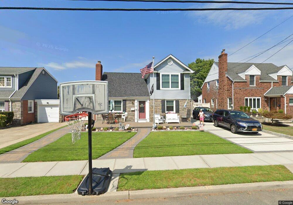 65 Wellington Rd S, West Hempstead, NY 11552 - photo 1