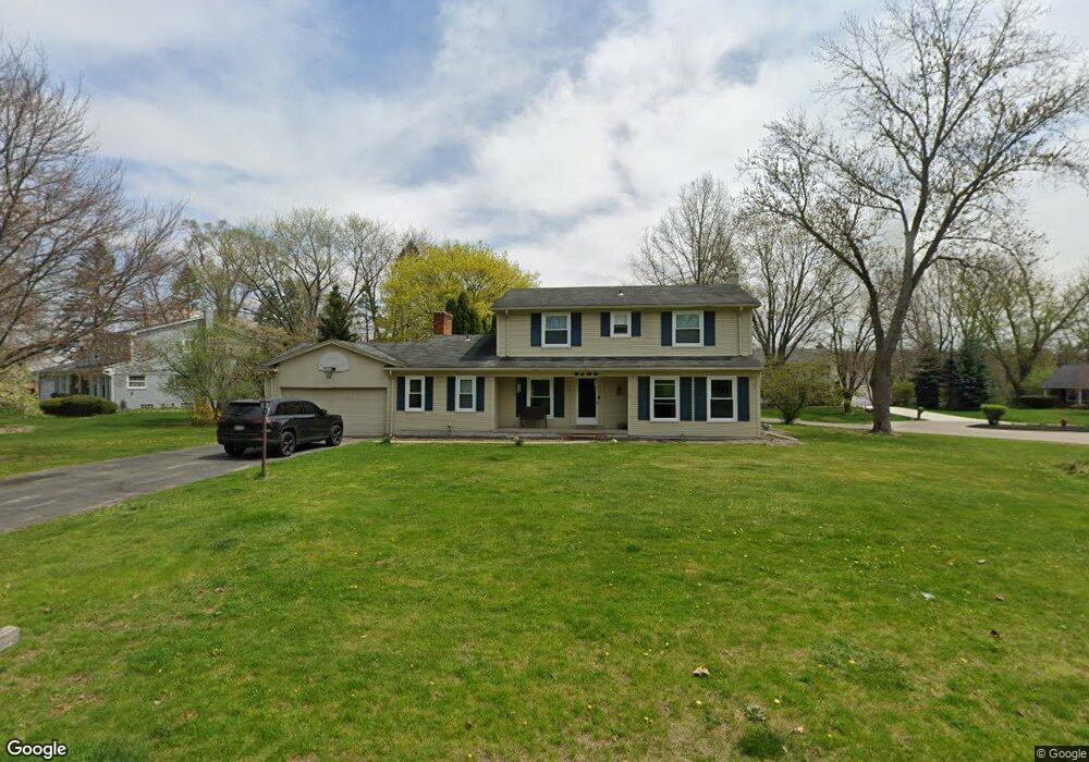 2185 Brenthaven Dr, Bloomfield Hills, MI 48304 - photo 1