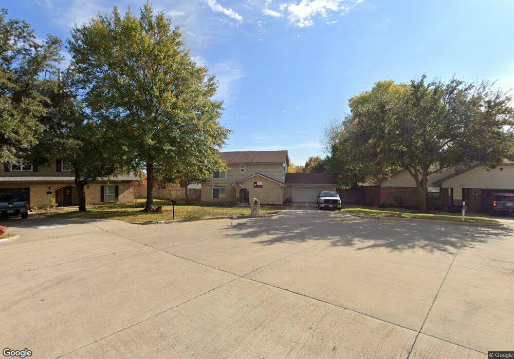 2828 Toni Ct, Hurst, TX 76054 - photo 1