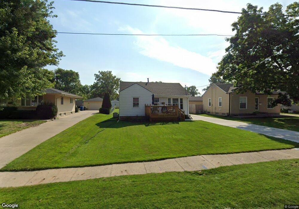 4039 41st St, Des Moines, IA 50310 - photo 1