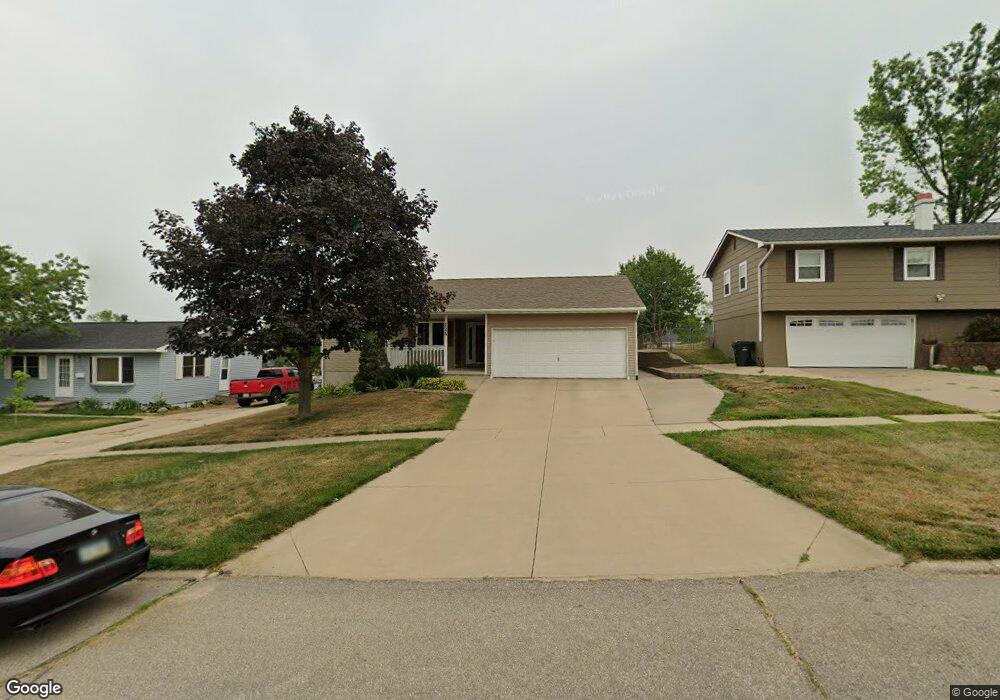 2529 3rd St SW, Cedar Rapids, IA 52404 - photo 1
