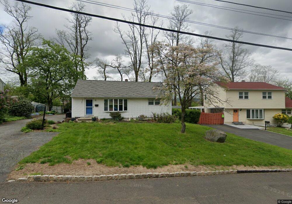 9 Elm St, Garnerville, NY 10923 - photo 1