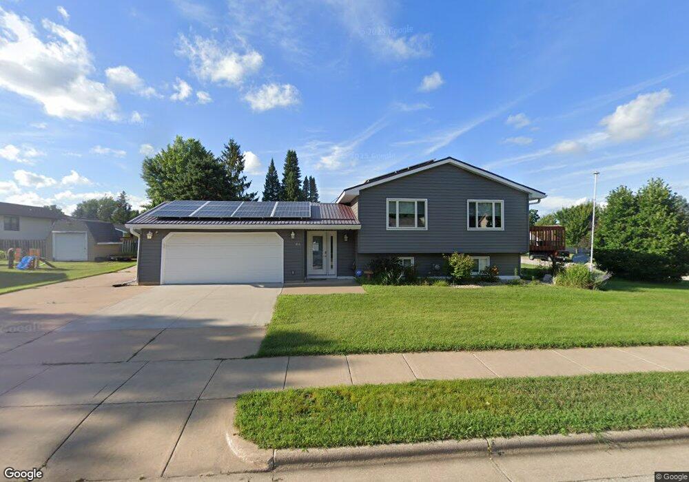 814 S 14th St, La Crescent, MN 55947 - photo 1