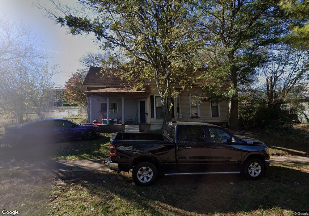 401 N 3rd St, Hugo, OK 74743 - photo 1