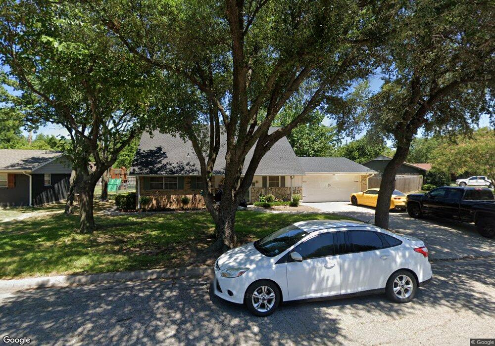 906 Dover Dr, Gainesville, TX 76240 - photo 1