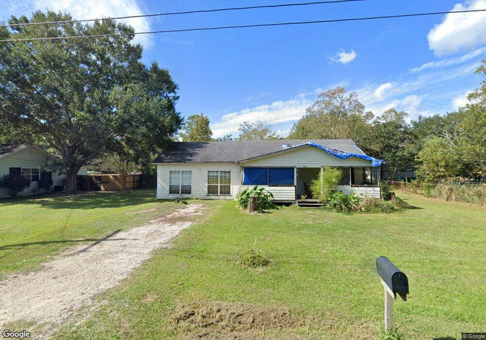 5025 E Moss Point St, Moss Point, MS 39563 - photo 1