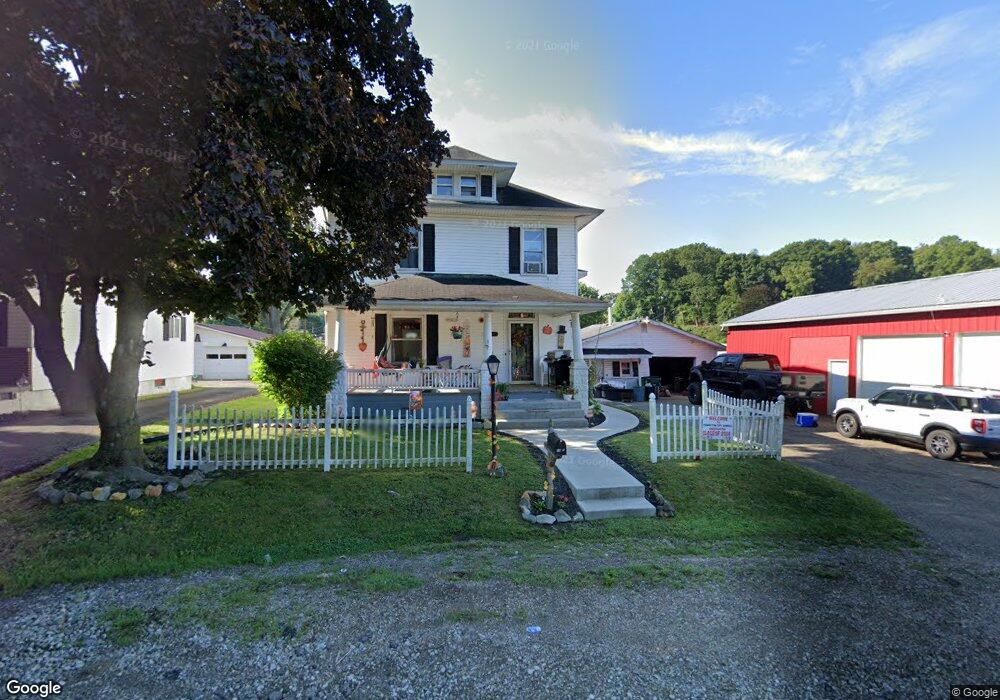 1805 Chestnut St, Coshocton, OH 43812 - photo 1