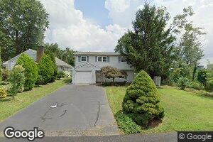 14 N Oak Ave, Iselin, NJ 08830