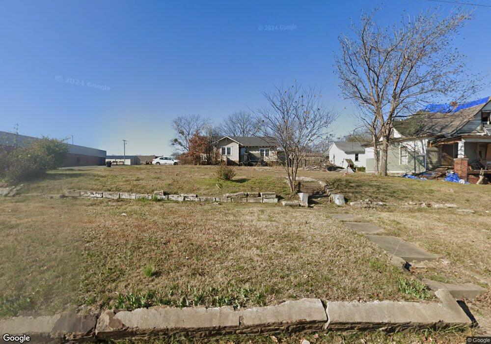 301 N 3rd St, Henryetta, OK 74437 - photo 1