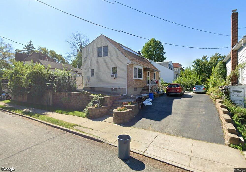 260 Cleveland Ave, Staten Island, NY 10308 - photo 1