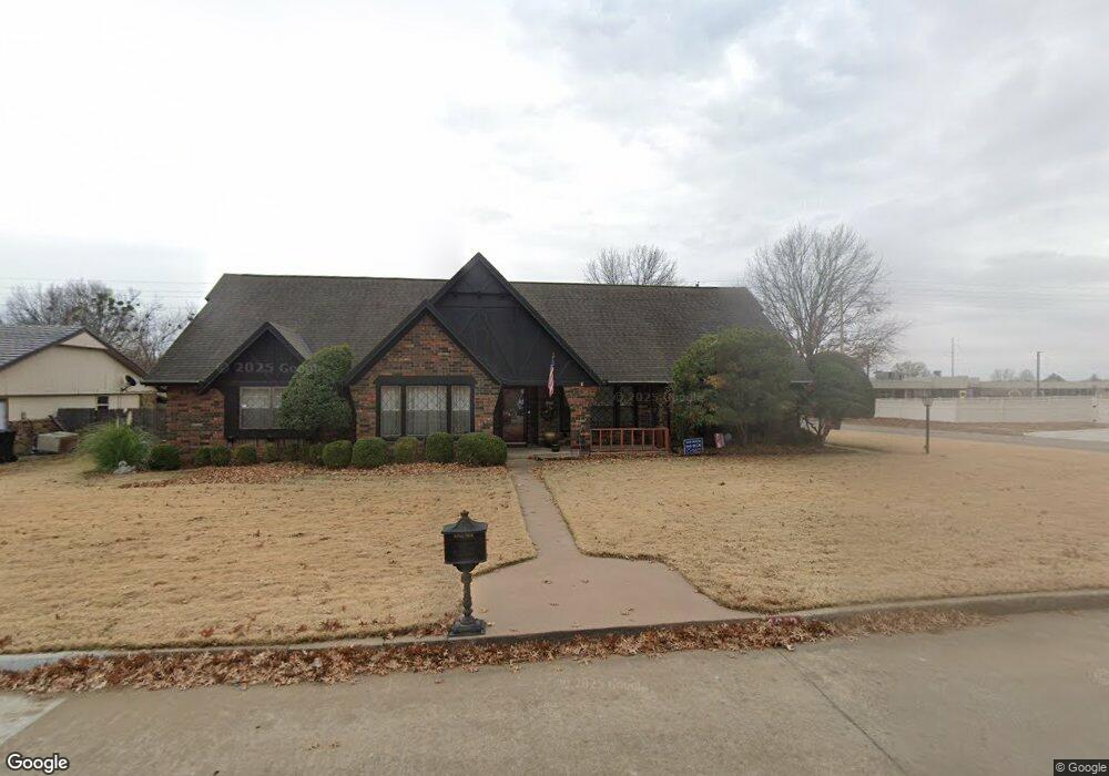 1013 W Utica St, Broken Arrow, OK 74011 - photo 1