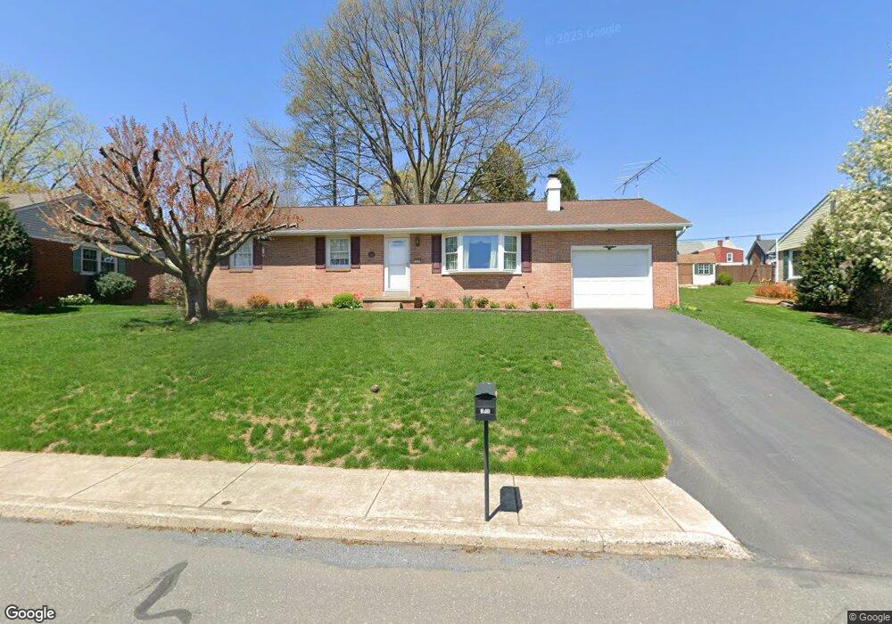 319 Valley View Dr, New Holland, PA 17557 - photo 1