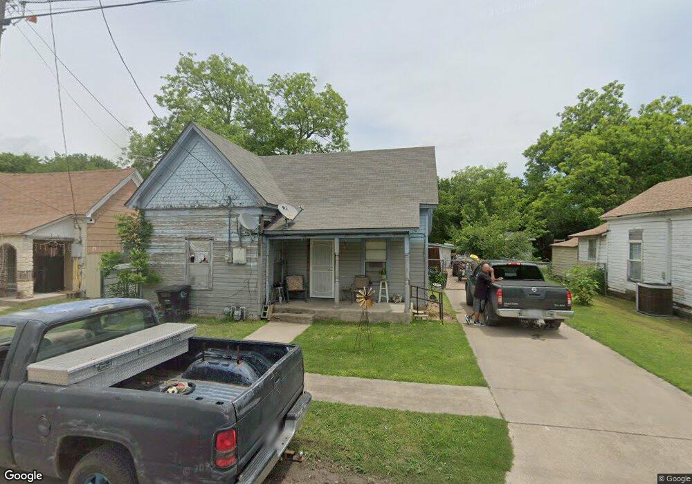 1108 Trinity St, Cleburne, TX 76031 - photo 1