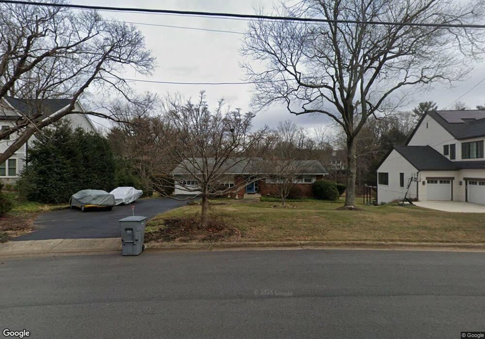 1047 Dead Run Dr, McLean, VA 22101 - photo 1