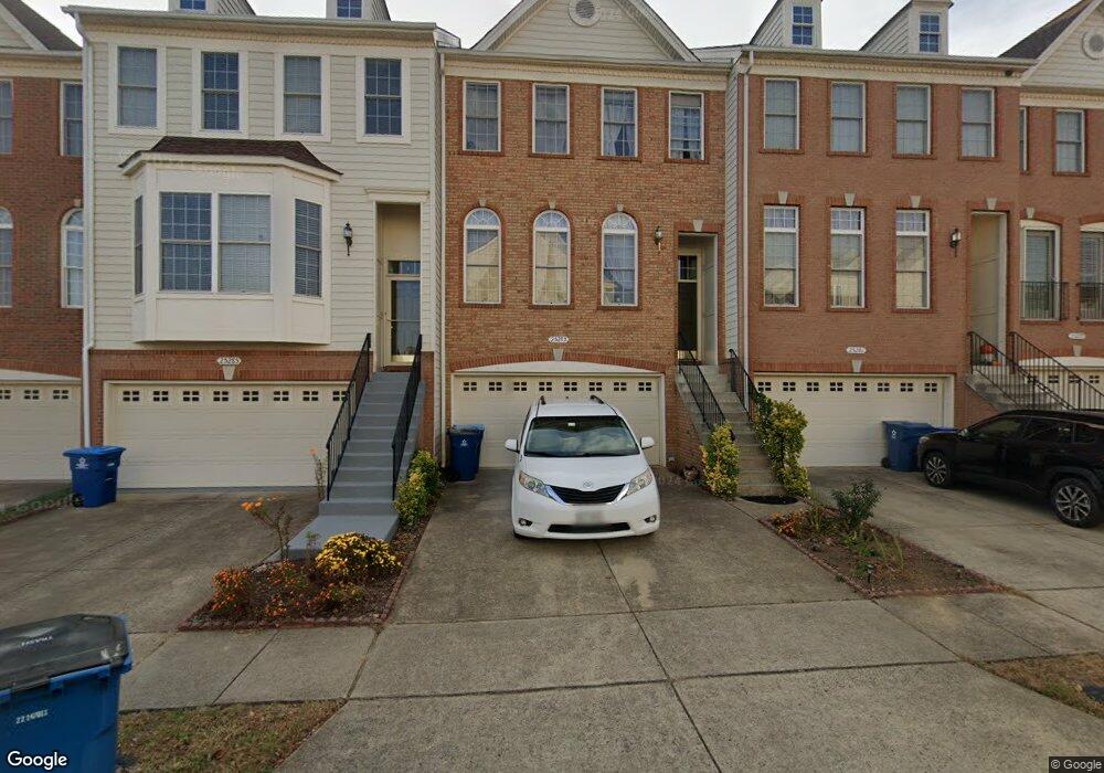 25283 Nesting Square, Chantilly, VA 20152 - photo 1