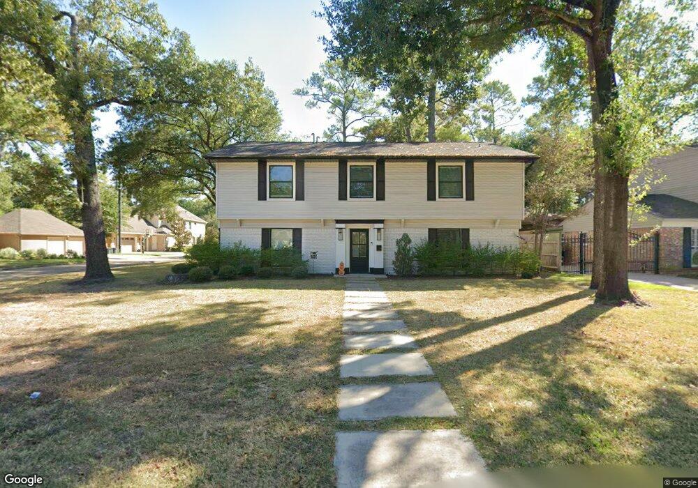 822 N Wilcrest Dr, Houston, TX 77079 - photo 1