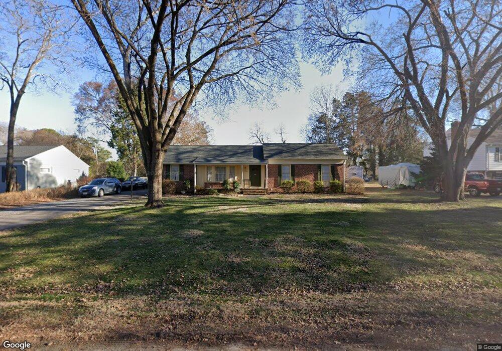 10549 Ashburn Rd, North Chesterfield, VA 23235 - photo 1