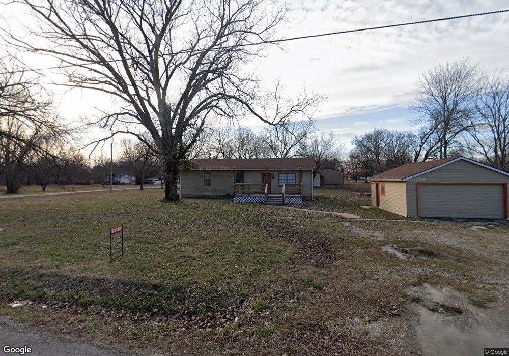 2701 Elm Ave, Parsons, KS 67357 - photo 1