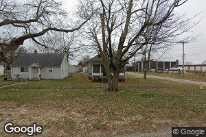 1021 N 11th St, Mattoon, IL 61938