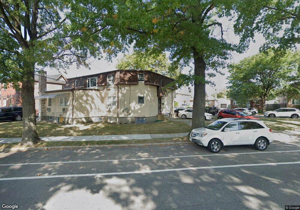 15839 Willets Point Blvd unit 2, Whitestone, NY 11357 - photo 1