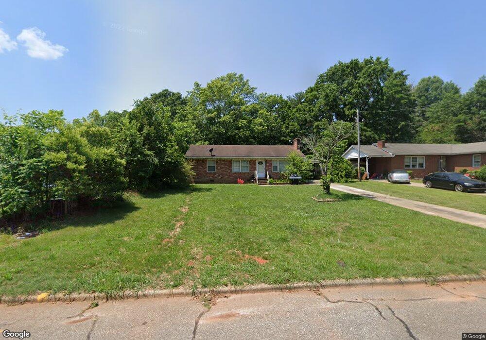 659 Holland Dr, Statesville, NC 28677 - photo 1