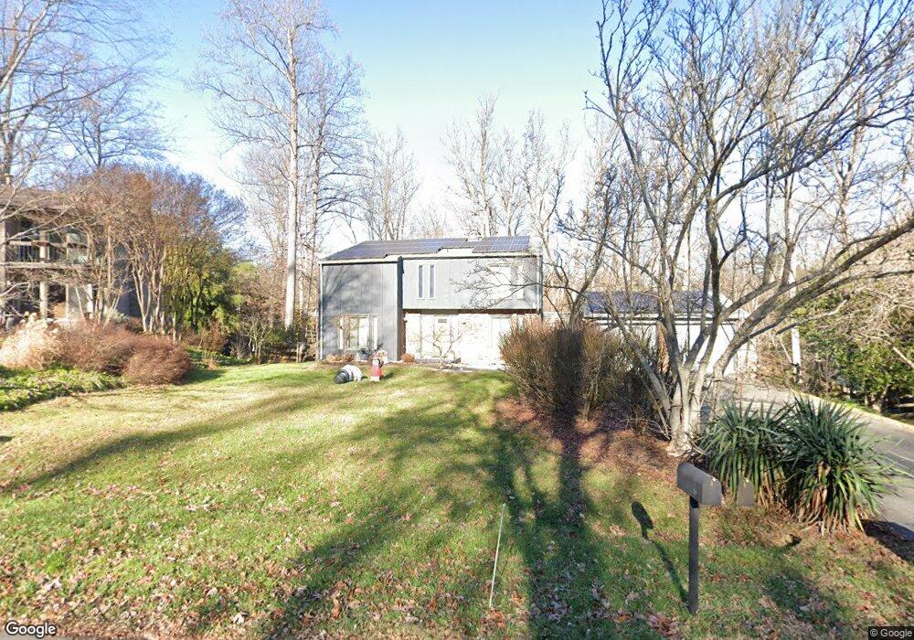 8811 Quiet Stream Ct, Potomac, MD 20854 - photo 1